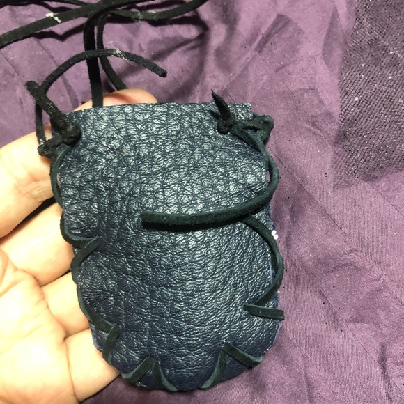 Handcrafted leather Black Beaded Pouch with pentagram - Picture 8 of 8